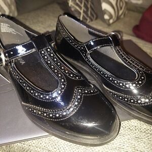 Arizona Jean Company Black Patent T‑Strap Brogue Flats